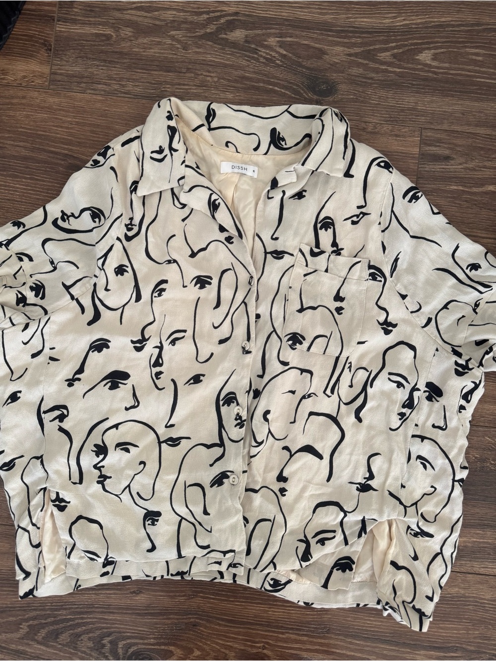 DISSH Cream Short-Sleeve Button-Down Shirt with Black Face Print Size 10